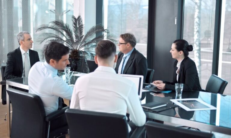 prikaz 5 radnika u firmi