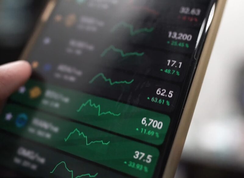 prikaz rasta akcija na telefonu